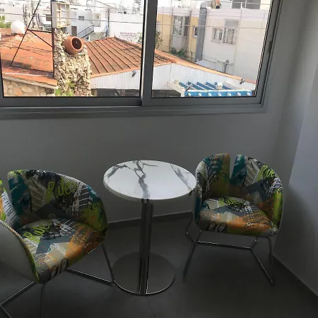 Ellenapa Apts &