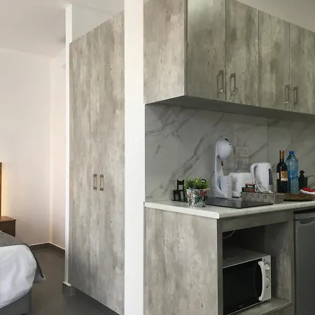 Ellenapa Apts & Apartment