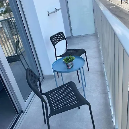 Ellenapa Apts & Apartment *