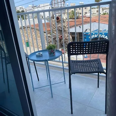 Ellenapa Apts &