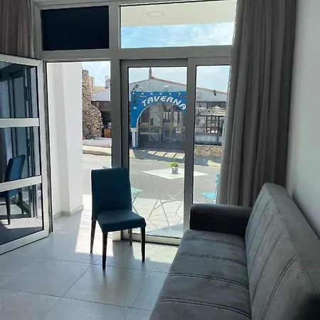 Ellenapa Apts & Apartment
