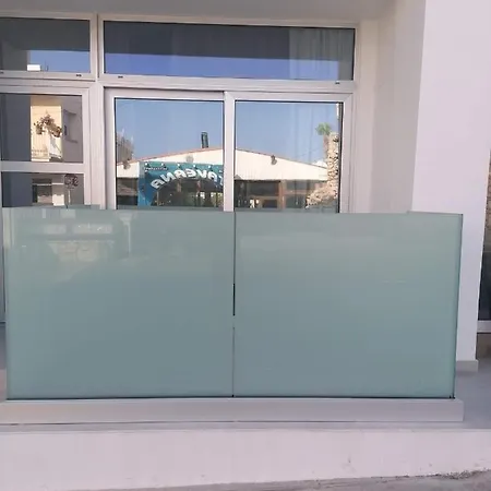 Ellenapa Apts &