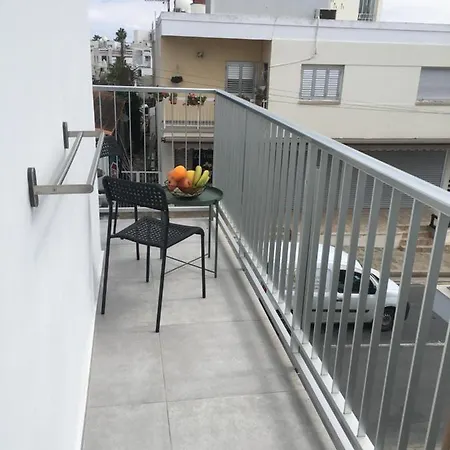 Lägenhet Ellenapa Apts & *
